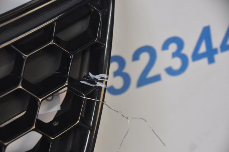 Решетка радиатора SX4 06-13