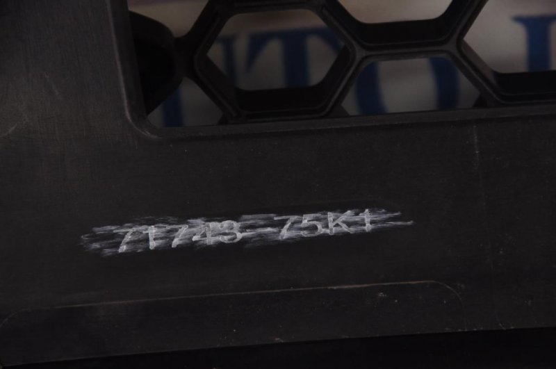 Решетка радиатора SX4 06-13