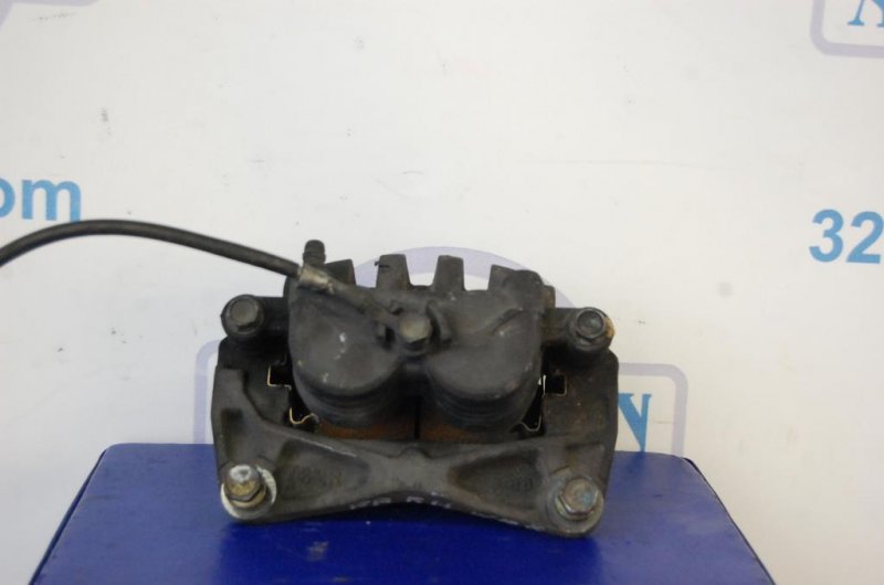 Суппорт тормозной передний правый SUBARU IMPREZA 00-07 GD/GG