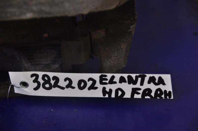 Суппорт тормозной передний правый ELANTRA HD 06-11