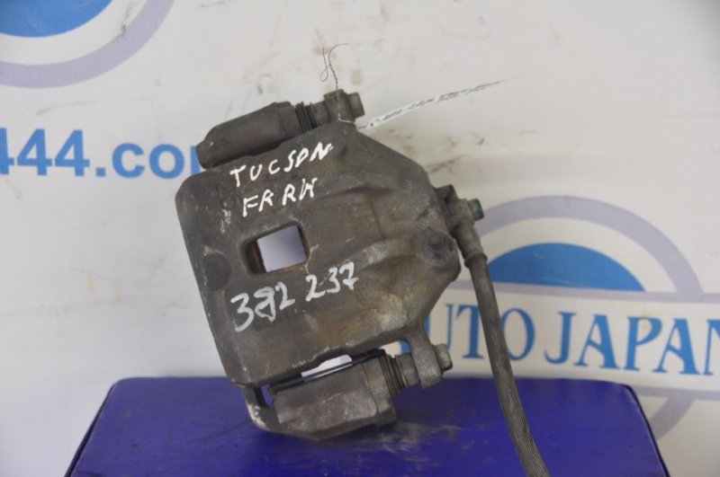 Запчасть суппорт тормозной передний правый HYUNDAI TUCSON 04-10 58190-2EA10 Б/У Суппорт тормозной передний правый HYUNDAI TUCSON 04-10 58190-2EA10 Б/У