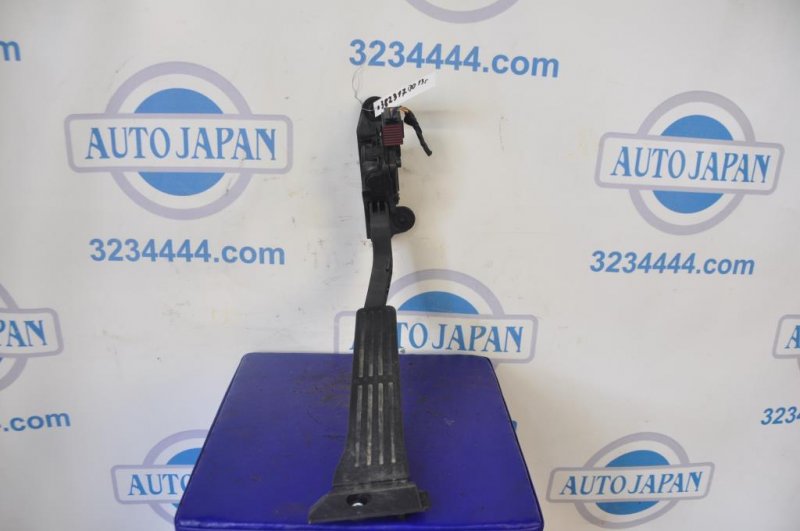 Педаль газа HYUNDAI I30 GD 12-17 32700-3X100 Б/У