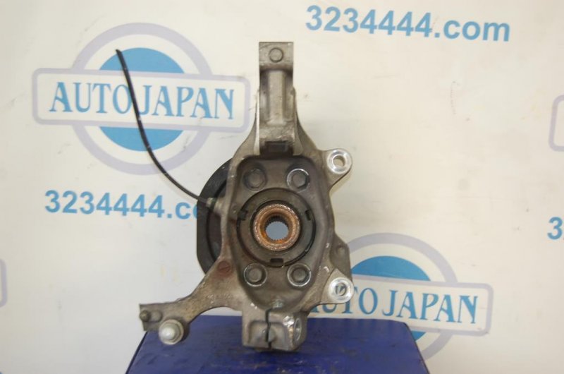 Кулак поворотный передний левый NISSAN ALTIMA L32 07-12 40015-JA00A Б/У