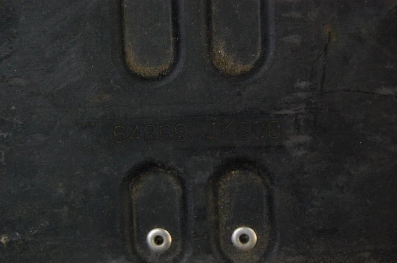 Полка аккумулятора G25/G35/G37/Q40 06-14