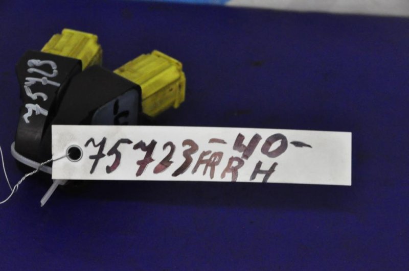 Датчик удара CAMRY 40 06-11