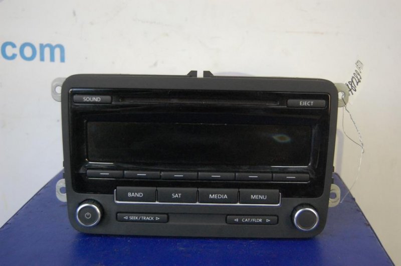 Магнитола VOLKSWAGEN JETTA USA 10-17 1K0 035 164 G Б/У