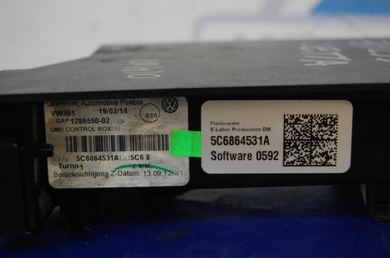 Блок управления мультимедиа JETTA USA 10-17