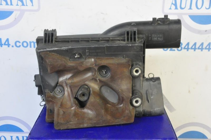 Корпус воздушного фильтра левый LEXUS LS460 06-12