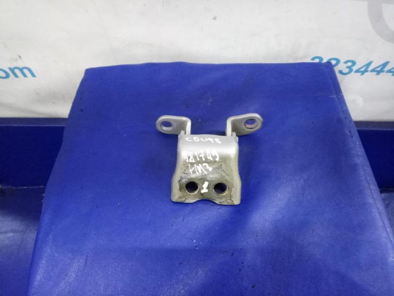 Запчасть петля двери нижняя передняя правая HONDA ACCORD COUPE 03-07 67420-SDN-A01ZZ Б/У Петля двери нижняя передняя правая HONDA ACCORD COUPE 03-07 67420-SDN-A01ZZ Б/У