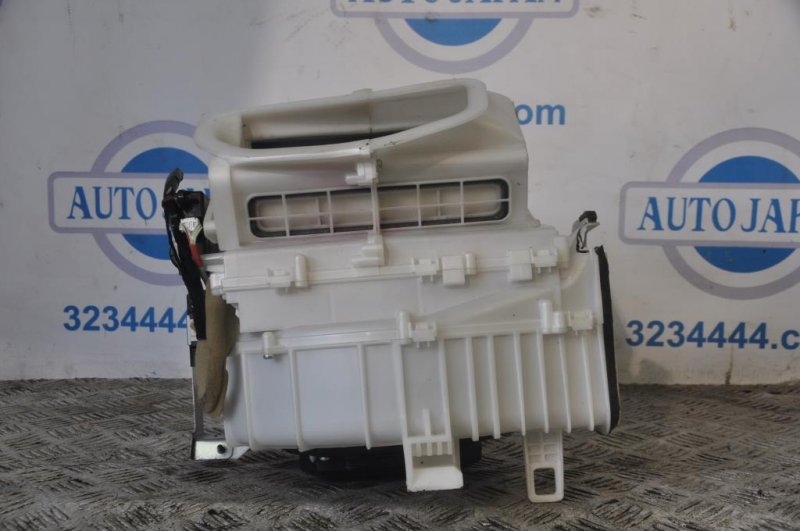 Корпус печки G25/G35/G37/Q40 06-14