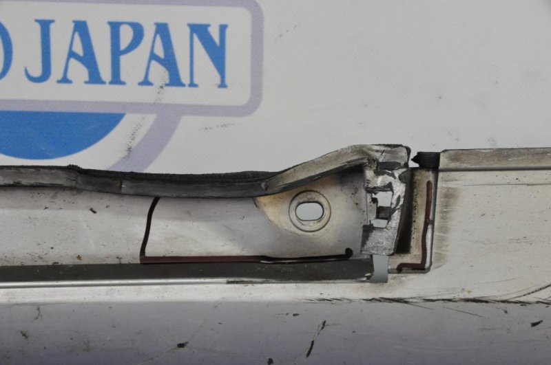 Накладка порога наружная левая IS250/350 05-13 Накладка порога наружная левая IS250/350 05-13