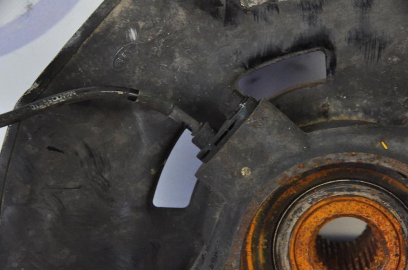 Кулак поворотный передний левый OPTIMA TF 11-16