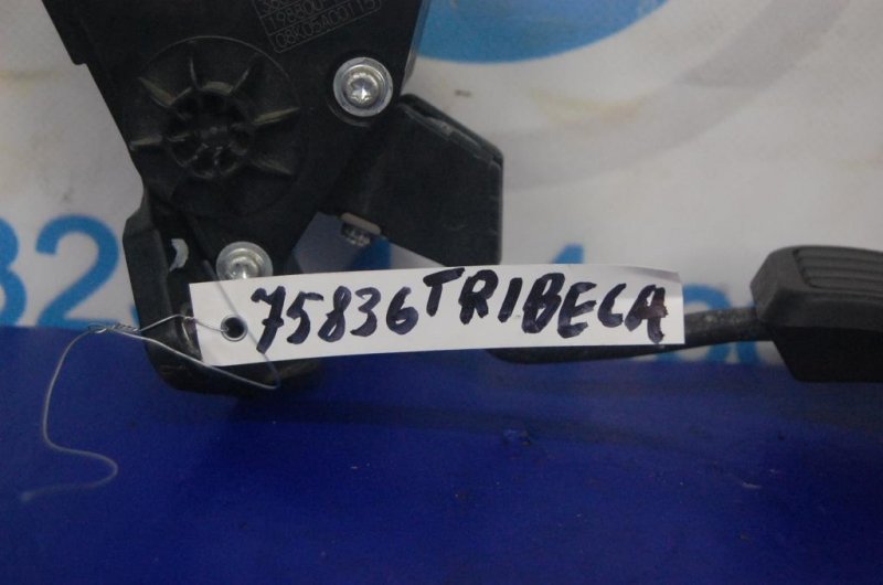 Педаль газа TRIBECA B9 05-07