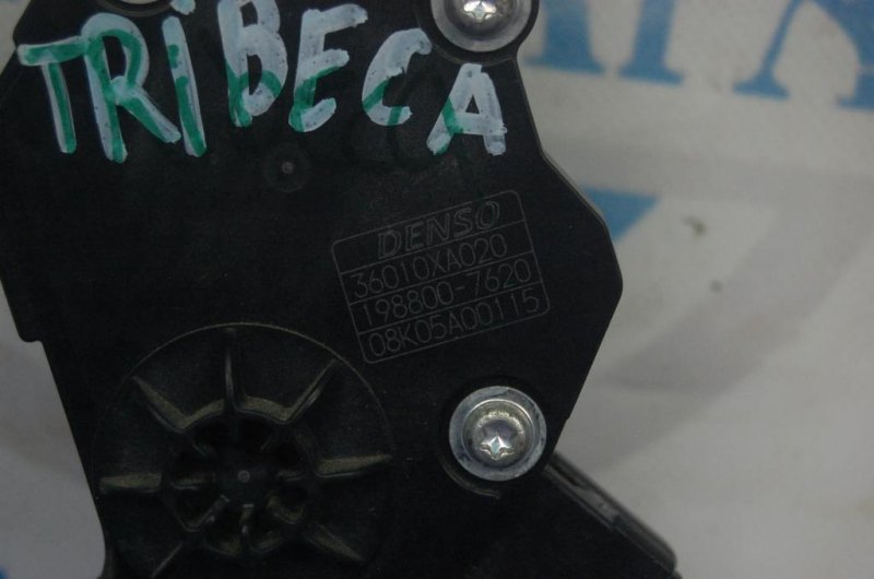 Педаль газа TRIBECA B9 05-07