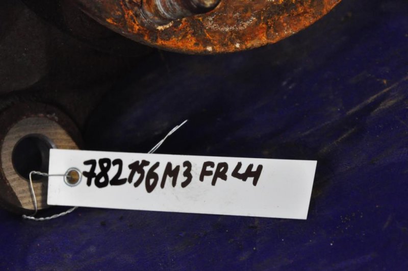 Кулак поворотный передний левый 3 BM 13-19