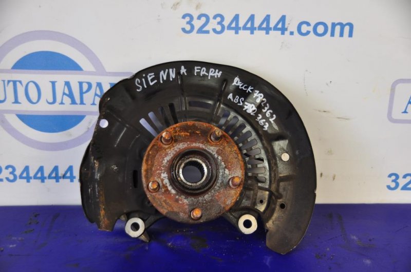 Кулак поворотный передний правый SIENNA 11-16 Кулак поворотный передний правый SIENNA 11-16