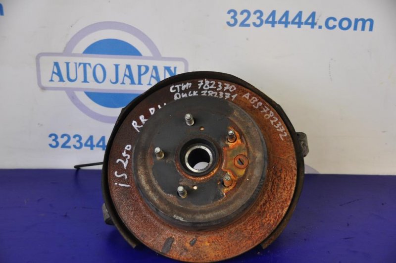 Ступица задняя правая LEXUS IS250/350 05-13 42410-30020 Б/У