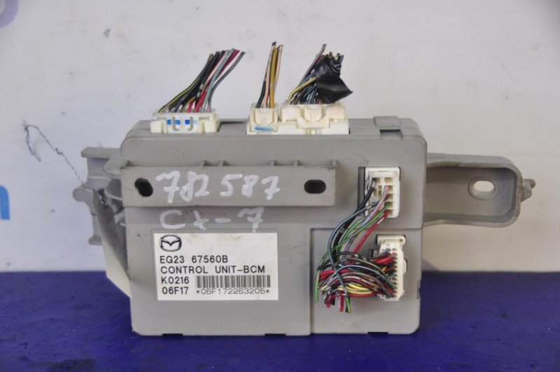 Блок комфорта MAZDA CX-7 06-12 EG23-67-560B Б/У