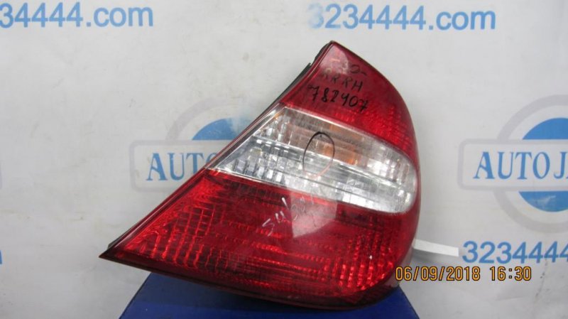 Фонарь наружный задний правый TOYOTA CAMRY 30 02-06 81551-33270 Б/У
