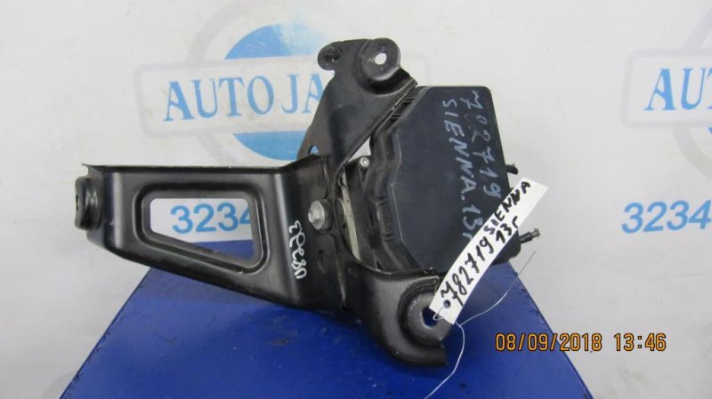 Блок ABS TOYOTA SIENNA 11-16