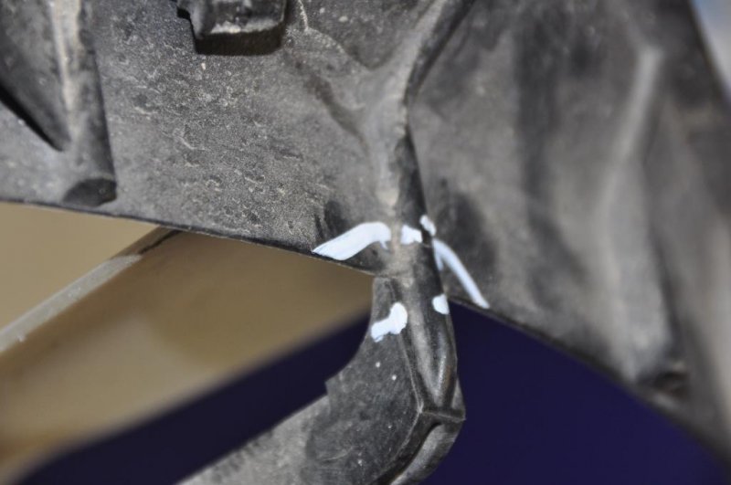 Диффузор вентилятора основного радиатора CX-7 06-12