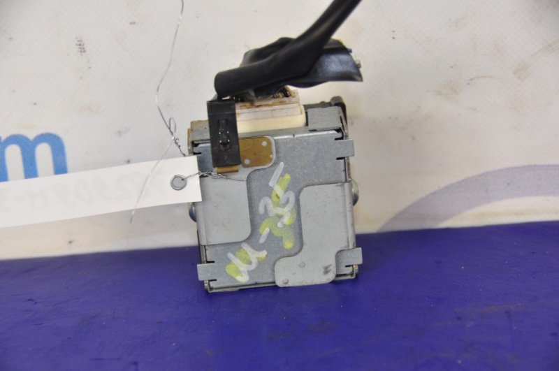 Усилитель звука INFINITI M35/M45 04-10 Усилитель звука INFINITI M35/M45 04-10