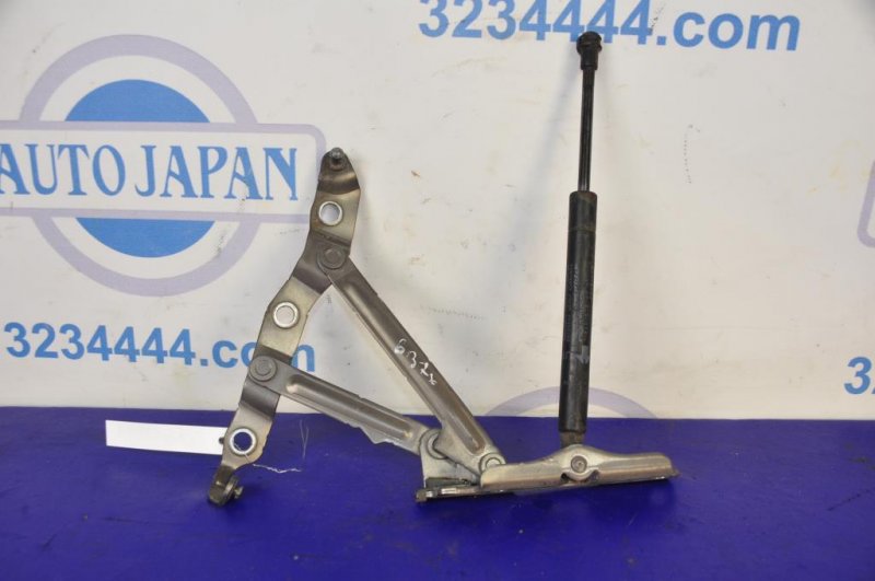 Петля крышки багажника левая INFINITI G25/G35/G37/Q40 06-14