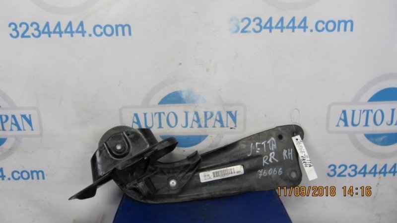 Рычаг задней подвески продольный задний правый VOLKSWAGEN JETTA USA 10-17 Б/У