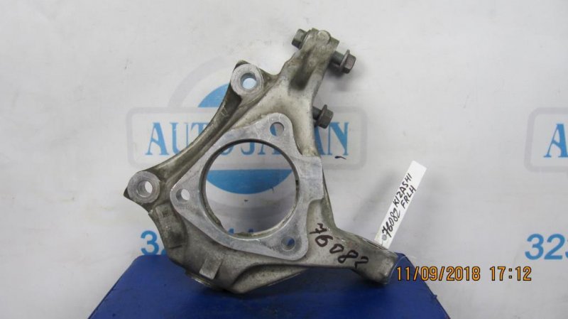 Кулак поворотный передний левый SUZUKI KIZASHI 09-14 45150-57L00 Б/У