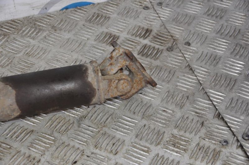 Карданный вал задний RX300 98-03 Карданный вал задний RX300 98-03