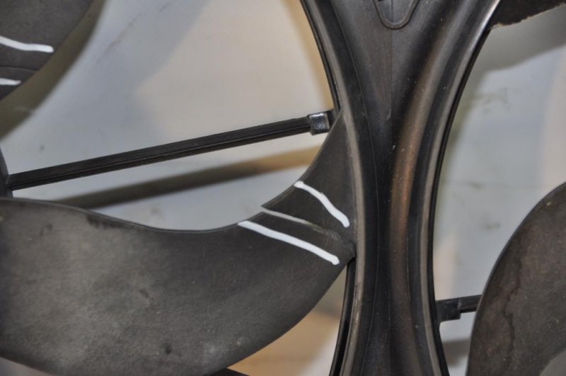 Диффузор вентилятора основного радиатора JETTA USA 10-17