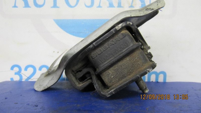 Подушка двигателя левая SUBARU IMPREZA 00-07 GD/GG 41022FA000 Б/У