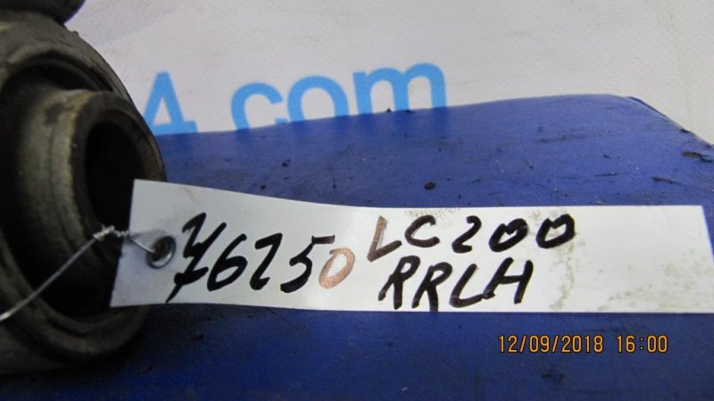 Амортизатор задний левый LAND CRUISER 200 08-21 Амортизатор задний левый LAND CRUISER 200 08-21