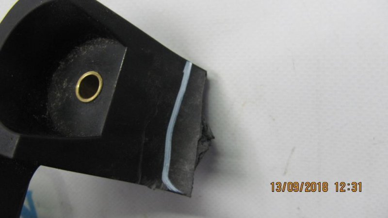 Полка аккумулятора JETTA USA 10-17