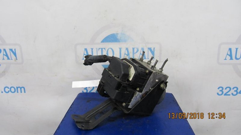 Блок ABS TOYOTA CAMRY 30 02-06