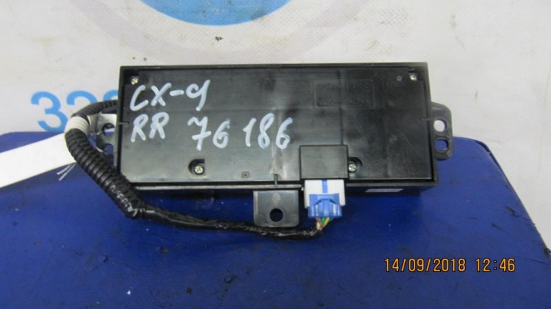 Блок управления печкой задний MAZDA CX-9 06-16