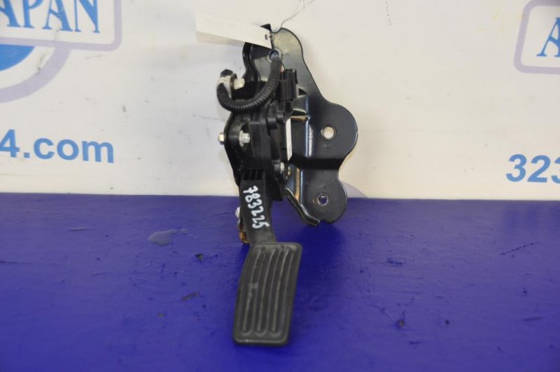 Педаль газа NISSAN MURANO Z51 07-14 18002-1AA0B Б/У