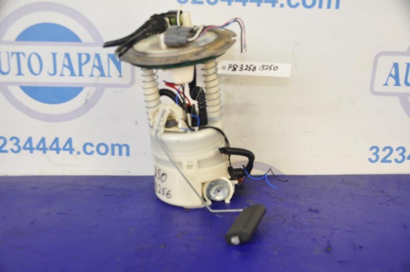 Топливный насос LEXUS IS250/350 05-13 Б/У