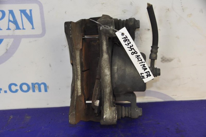 Суппорт тормозной передний левый NISSAN ALTIMA L32 07-12 Суппорт тормозной передний левый NISSAN ALTIMA L32 07-12