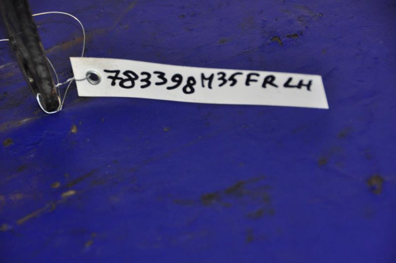 Амортизатор передний левый M35/M45 04-10