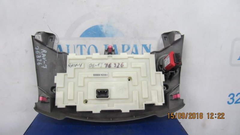 Блок управления печкой TOYOTA RAV4 05-12