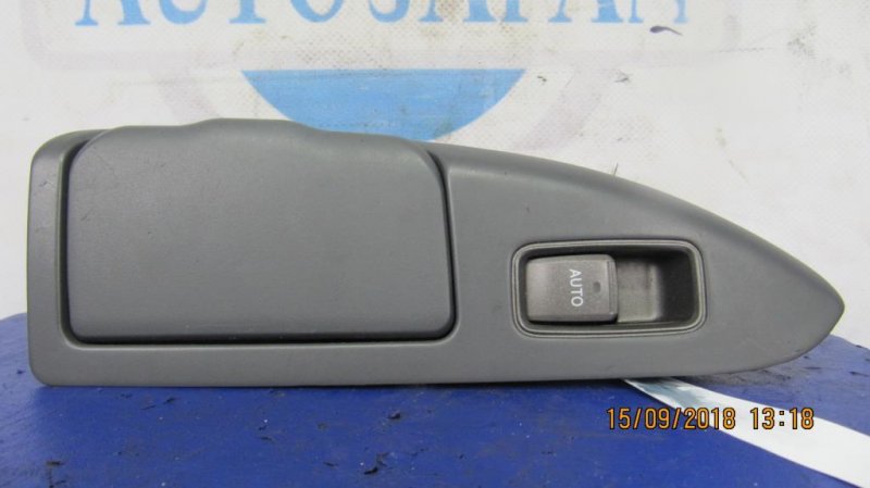 Кнопка стеклоподъемника задняя правая TOYOTA COROLLA 120 00-07 74271-60160 Б/У