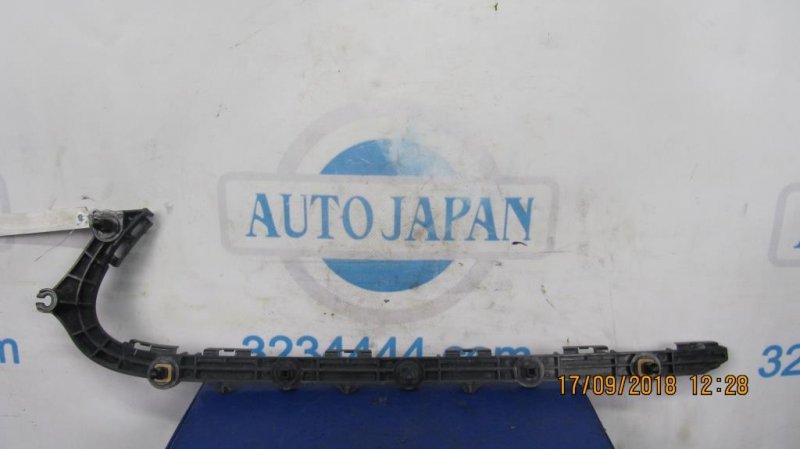 Кронштейн заднего бампера задний левый LEXUS LS460 06-12 52156-50020 Б/У