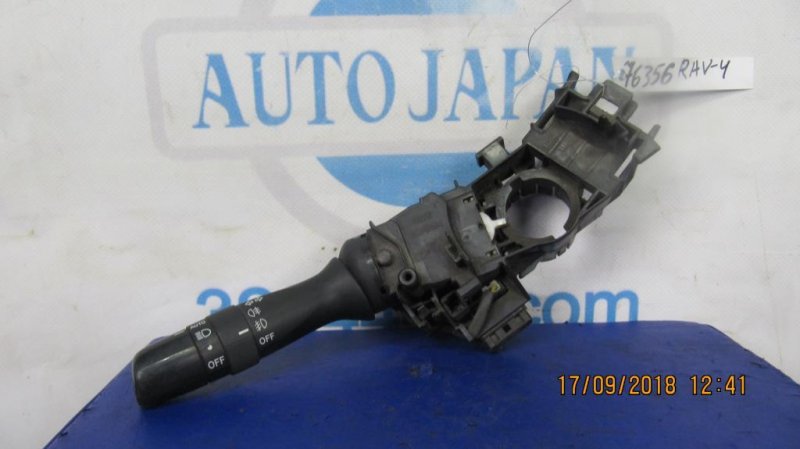 Запчасть подрулевой переключатель левый TOYOTA RAV4 05-12 84140-42101 Б/У Подрулевой переключатель левый TOYOTA RAV4 05-12 84140-42101 Б/У