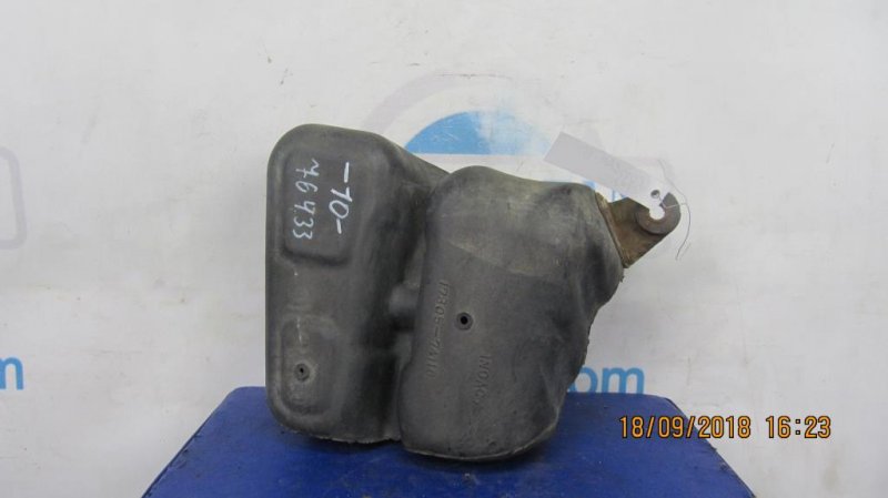 Резонатор воздушного фильтра TOYOTA CAMRY 10 92-96 17805-74110 Б/У