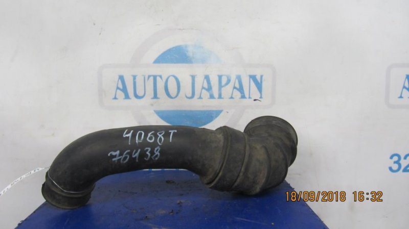 Патрубок воздушного фильтра MITSUBISHI GALANT 87-93 MD189847 Б/У