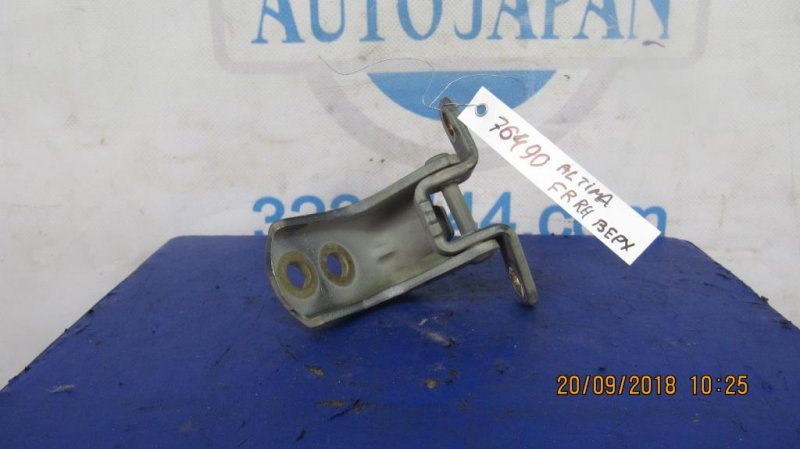 Петля двери верхняя передняя правая NISSAN ALTIMA L32 07-12 80400-JA000 Б/У