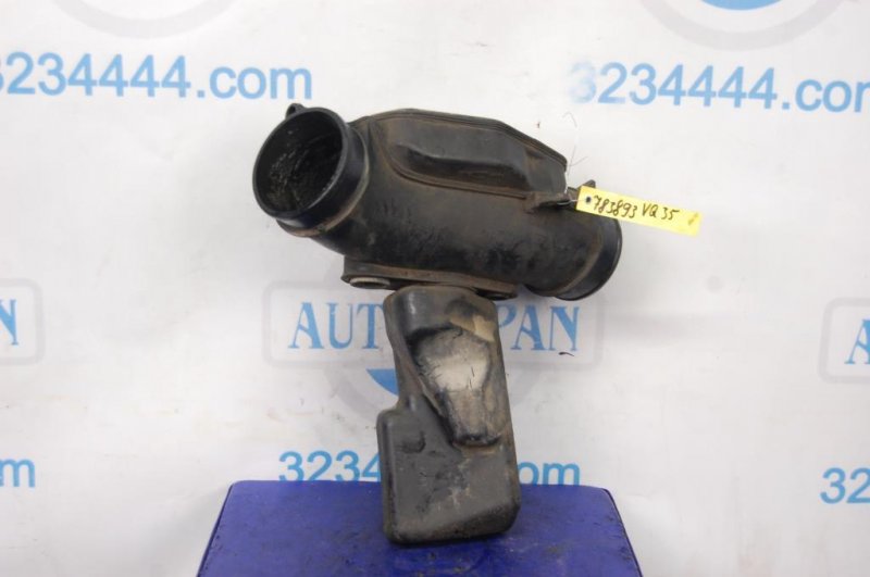 Патрубок воздушного фильтра INFINITI M35/M45 04-10