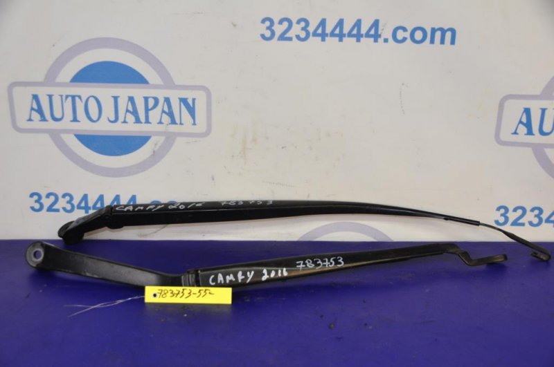 Поводок стеклоочистителя передний TOYOTA CAMRY 55 14-17 8522106110 Б/У