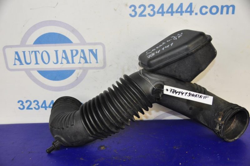 Запчасть патрубок воздушного фильтра HYUNDAI SONATA YF 10-14 28130-3Q160 Б/У Патрубок воздушного фильтра HYUNDAI SONATA YF 10-14 28130-3Q160 Б/У